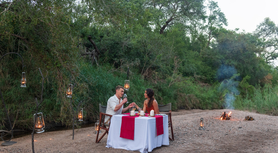 Ss Collection Sabi Sabi Gallery Dining Riverbed Dinner